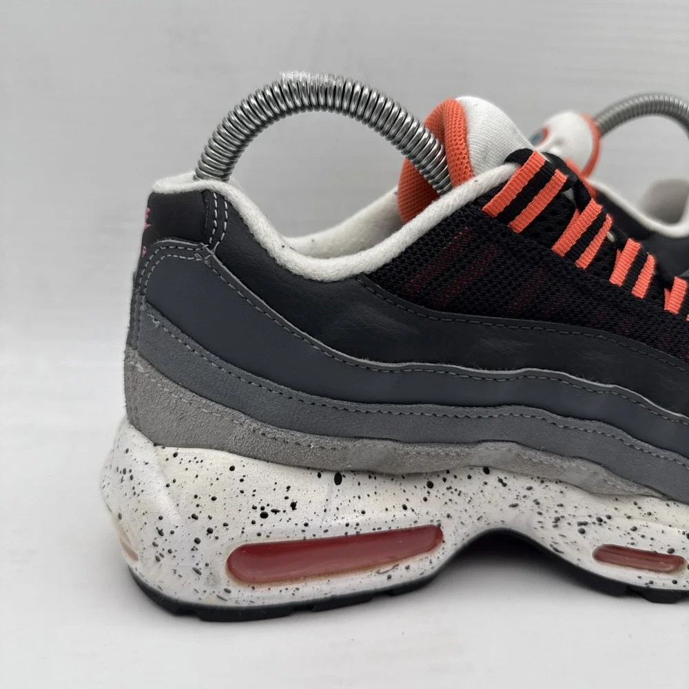 Nike Air Max 95 Recraft Black Athletic Shoes Sneakers CJ3906-008 Youth SZ 5 Y